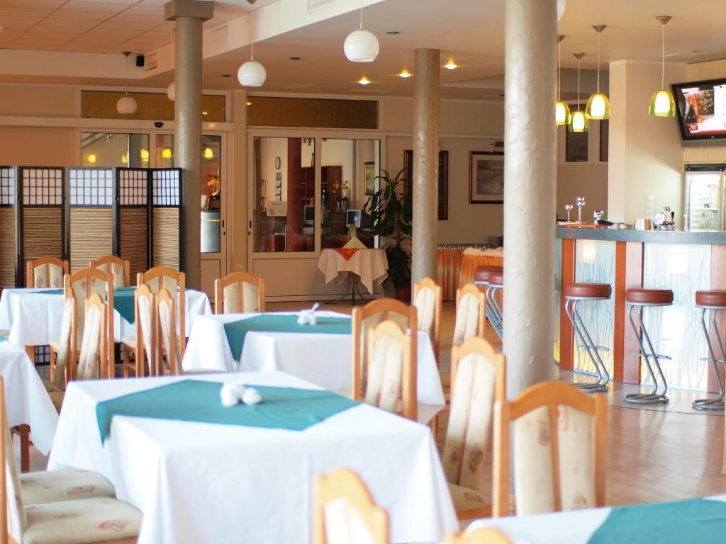 Azs Osrodek Sportu Akademickiego 3*